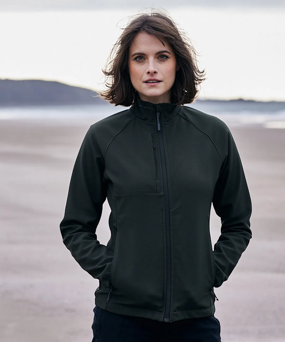 Black - Expert women’s Basecamp softshell jacket