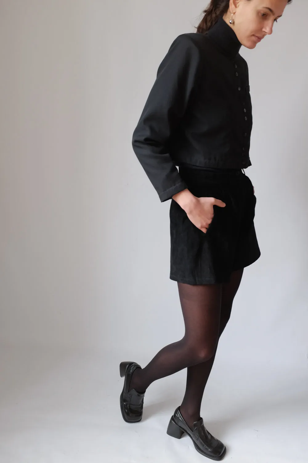 CROPPED VINTAGE BLACK BOXY BLAZER