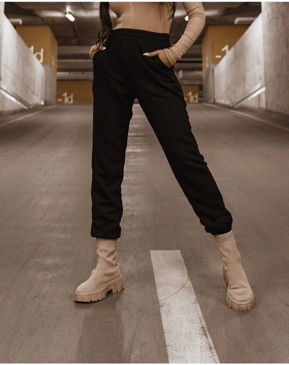 Elastic Waist Jogging Pants