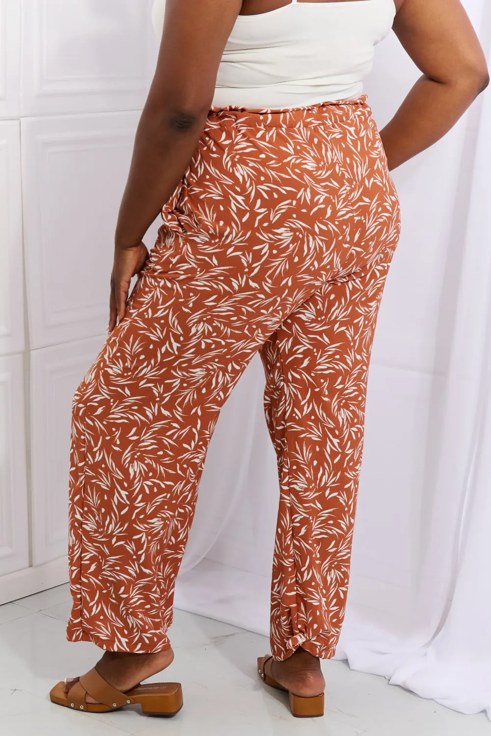 Geometric Chic: Heimish Right Angle Printed Pants